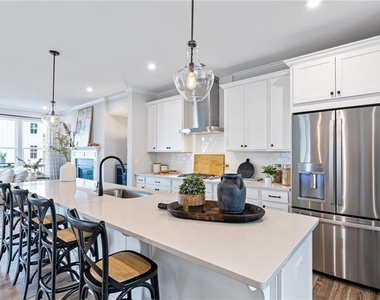 605 Tiller Way - Photo Thumbnail 13