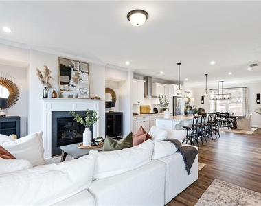605 Tiller Way - Photo Thumbnail 5