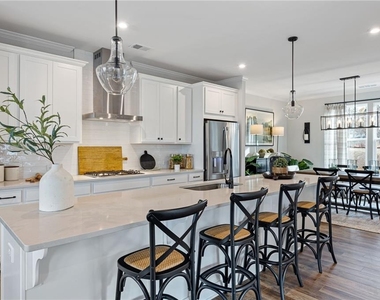 605 Tiller Way - Photo Thumbnail 14