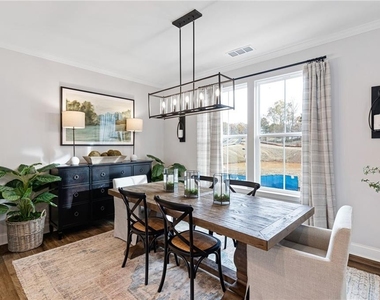 605 Tiller Way - Photo Thumbnail 3