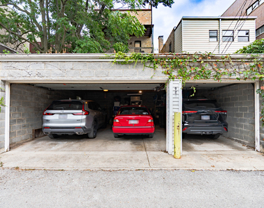 926 W Barry Avenue - Photo Thumbnail 16