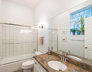 926 W Barry Avenue - Photo Thumbnail 12