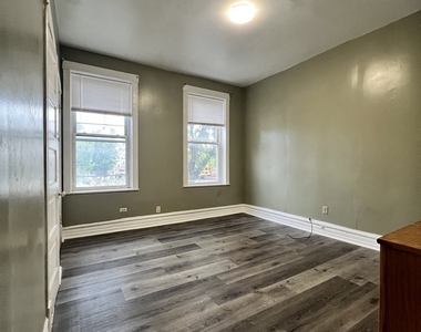2620 S Kedzie Street - Photo Thumbnail 3