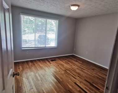 250 Sheringham Drive - Photo Thumbnail 18