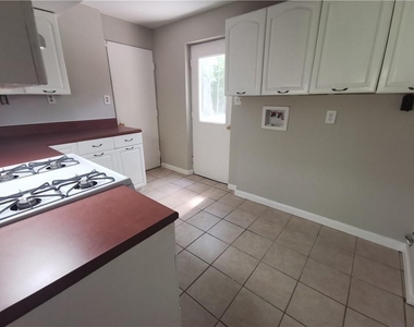250 Sheringham Drive - Photo Thumbnail 27