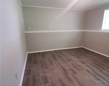 250 Sheringham Drive - Photo Thumbnail 21