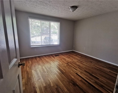 250 Sheringham Drive - Photo Thumbnail 14