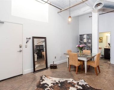 659 Auburn Avenue Ne - Photo Thumbnail 1