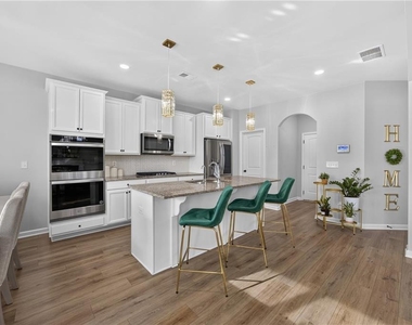 4903 Elm Leaf Drive Sw - Photo Thumbnail 5
