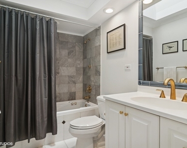 1674 Bowling Green Drive - Photo Thumbnail 16