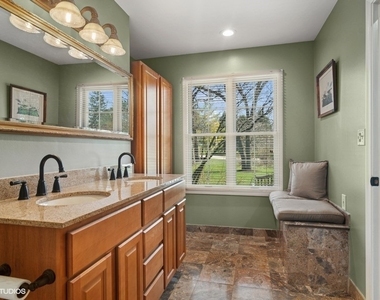 1674 Bowling Green Drive - Photo Thumbnail 15