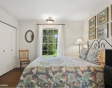 1674 Bowling Green Drive - Photo Thumbnail 12