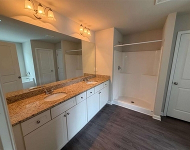 313 Nutwood Trace - Photo Thumbnail 15