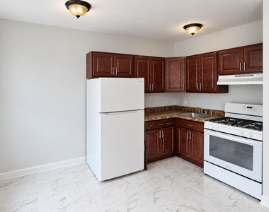 1635 W Morse Avenue - Photo Thumbnail 3
