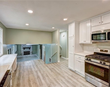 3267 Aspen Circle - Photo Thumbnail 9