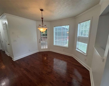 9469 Carnes Crossing Circle - Photo Thumbnail 5