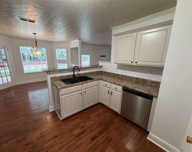 9469 Carnes Crossing Circle - Photo Thumbnail 9