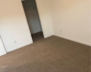 1108 Lossie Lane - Photo Thumbnail 9