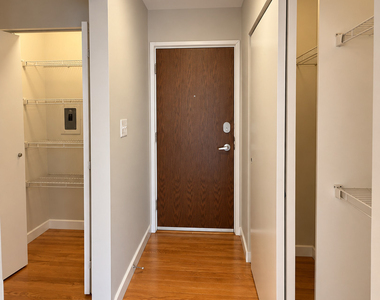 3610 N Pine Grove Avenue - Photo Thumbnail 7
