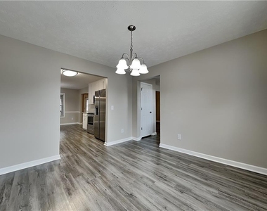 1550 Twin Manor Drive - Photo Thumbnail 8