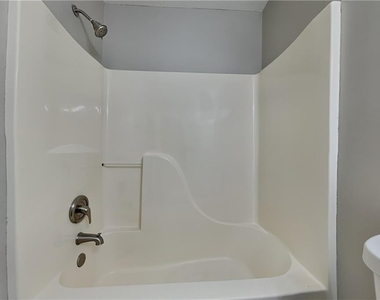 1550 Twin Manor Drive - Photo Thumbnail 18