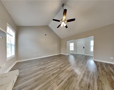 1550 Twin Manor Drive - Photo Thumbnail 2