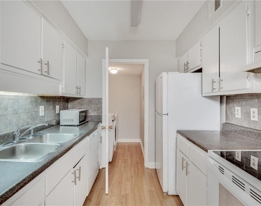1516 Wingate Way - Photo Thumbnail 5