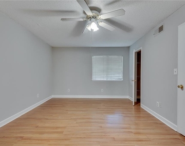 1516 Wingate Way - Photo Thumbnail 15