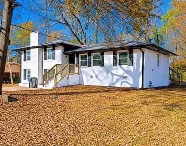4675 Lincoln Way Sw - Photo Thumbnail 1