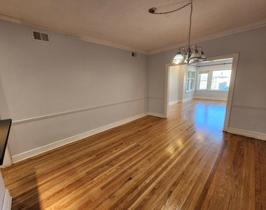 6210 N Francisco Avenue - Photo Thumbnail 4