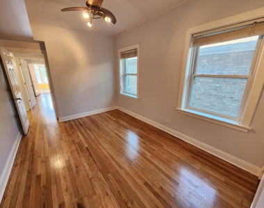 6210 N Francisco Avenue - Photo Thumbnail 14