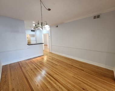 6210 N Francisco Avenue - Photo Thumbnail 6