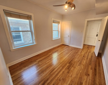 6210 N Francisco Avenue - Photo Thumbnail 13