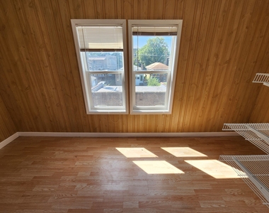 6210 N Francisco Avenue - Photo Thumbnail 12
