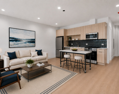 904 W Dakin Street - Photo Thumbnail 1