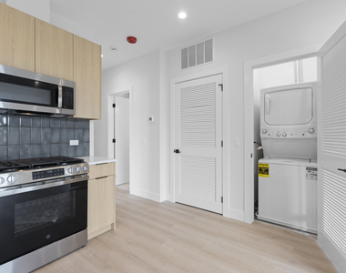 904 W Dakin Street - Photo Thumbnail 12