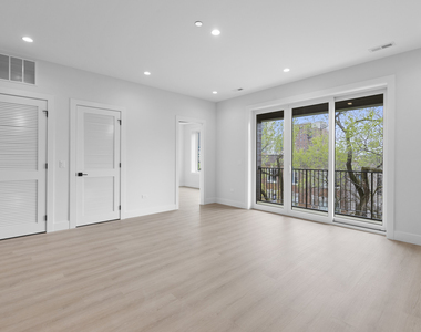 904 W Dakin Street - Photo Thumbnail 8