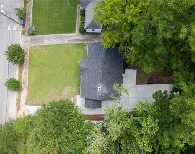 1803 S Gordon Street Sw - Photo Thumbnail 23