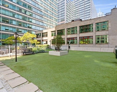 125 S Jefferson Street - Photo Thumbnail 20