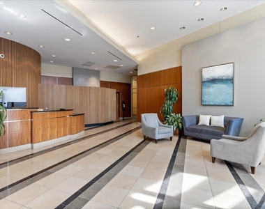 125 S Jefferson Street - Photo Thumbnail 1