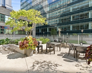 125 S Jefferson Street - Photo Thumbnail 18
