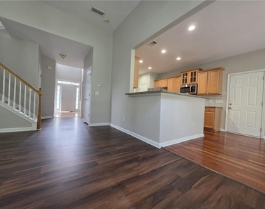 1712 Hillside Bend Crossing - Photo Thumbnail 4