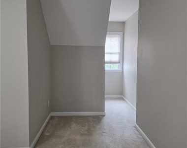 1712 Hillside Bend Crossing - Photo Thumbnail 12
