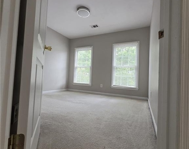 1712 Hillside Bend Crossing - Photo Thumbnail 7