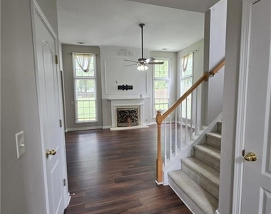 1712 Hillside Bend Crossing - Photo Thumbnail 1