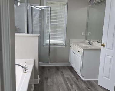 1712 Hillside Bend Crossing - Photo Thumbnail 10