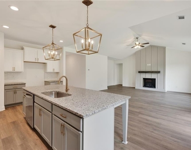 69 Stanley Drive - Photo Thumbnail 7
