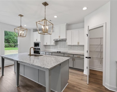 69 Stanley Drive - Photo Thumbnail 6