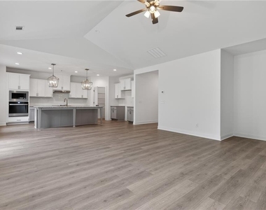69 Stanley Drive - Photo Thumbnail 4