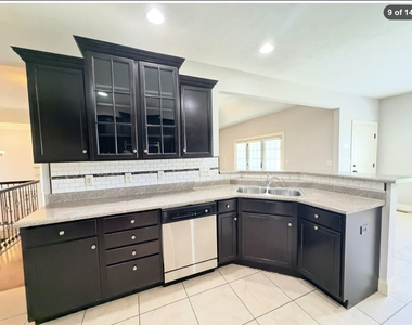 3813 Liberty Circle - Photo Thumbnail 8